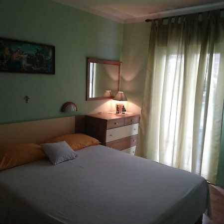 Guest House Tonica คิร์ก ภายนอก รูปภาพ