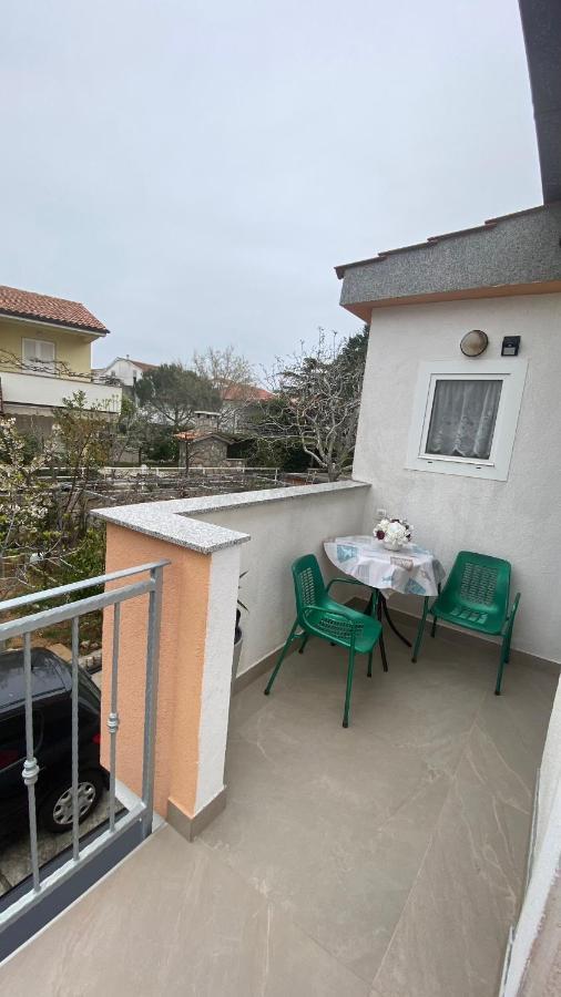 Guest House Tonica คิร์ก ภายนอก รูปภาพ