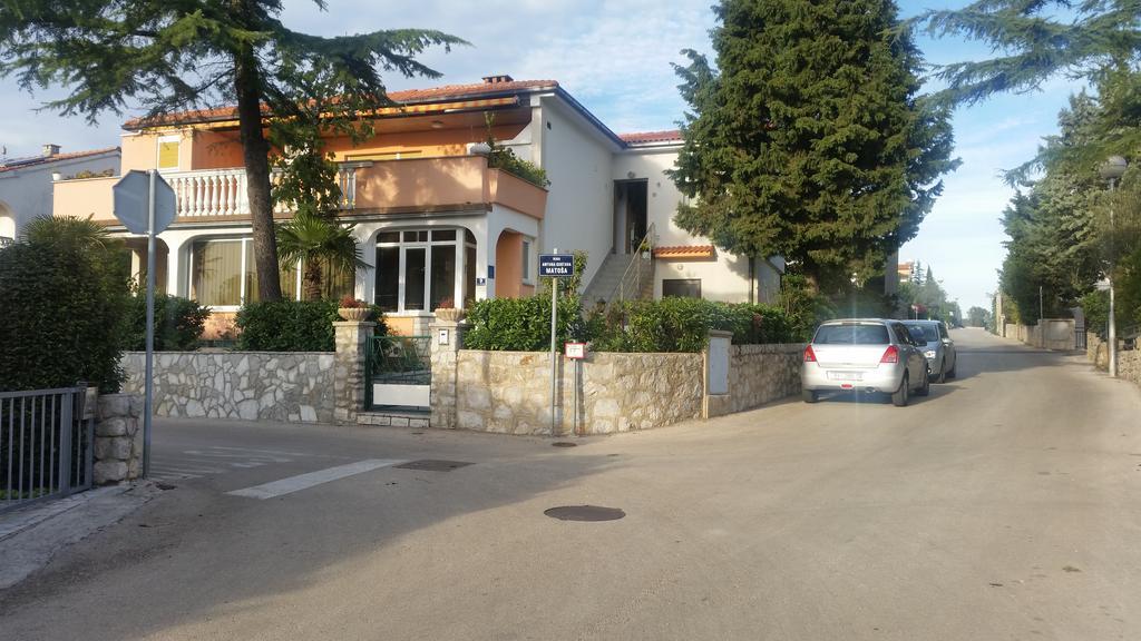 Guest House Tonica คิร์ก ภายนอก รูปภาพ