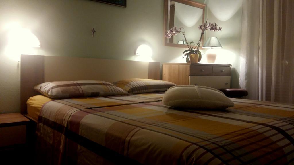 Guest House Tonica คิร์ก ภายนอก รูปภาพ