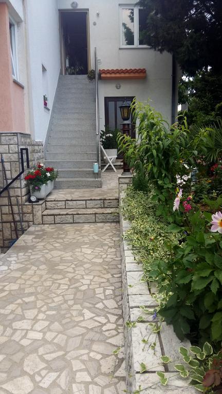Guest House Tonica คิร์ก ภายนอก รูปภาพ